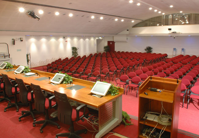 Ponte Vecchio Concerence room - Palco.jpg